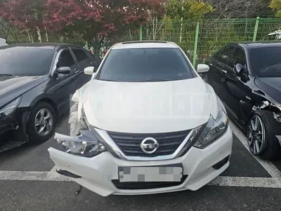 Photo 1 of 8: 2017 Nissan Altima 2.5 — Korean insurance auction