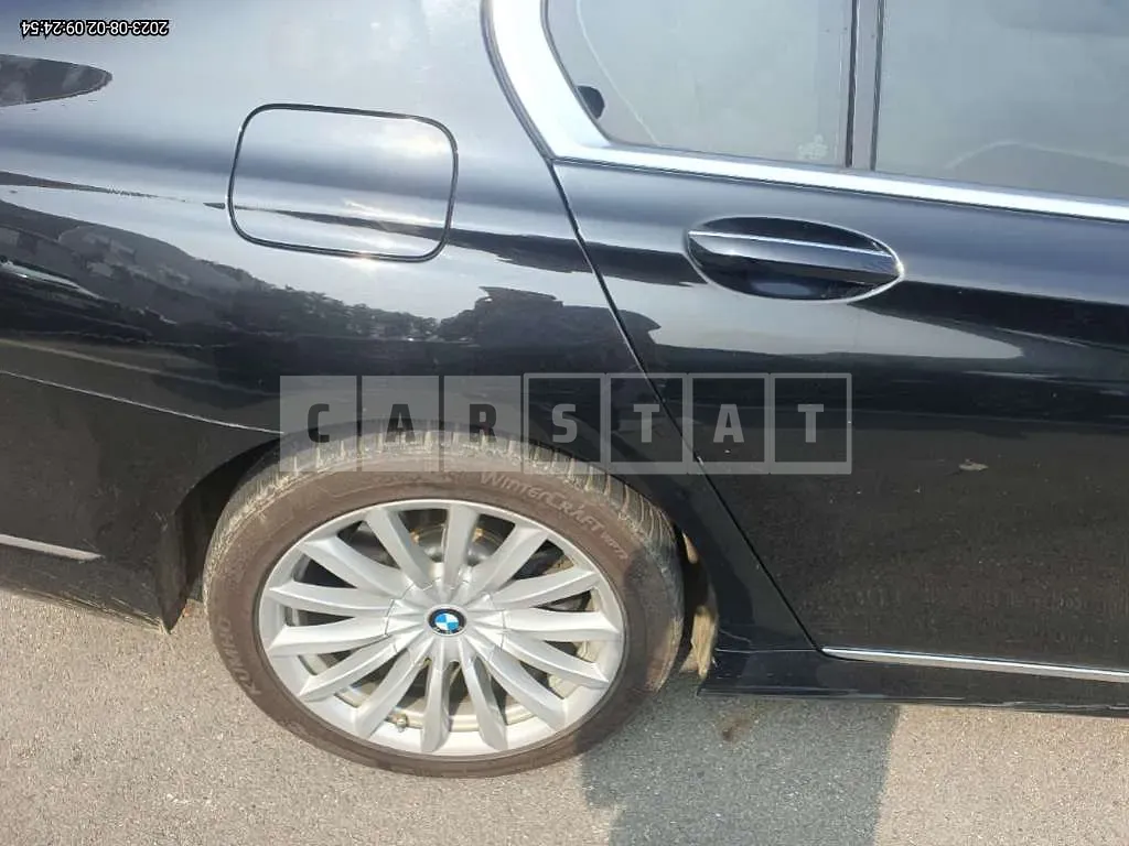 Photo 2 of 30: 2016 BMW 740Li xDrive, VIN WBA7E4109GGV04471 — Korean insurance auction