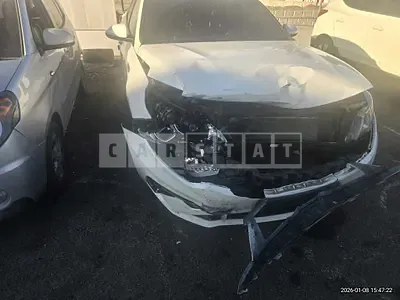 Photo 1 of 10: 2018 Kia K5 — Korean insurance auction