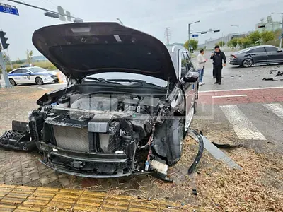 Photo 1 of 26: 2021 Hyundai Palisade, VIN KMHR281ABNU373137 — Korean insurance auction