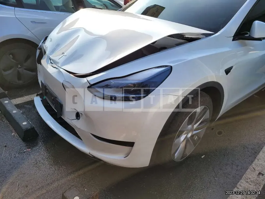 Photo 2 of 8: 2023 Tesla Model Y RWD, VIN LRWYGCFS0PC101635 — Korean insurance auction