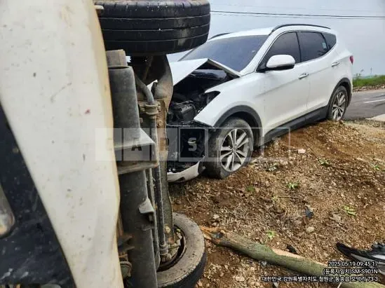 Photo 3 of 3: 2015 Hyundai Santa Fe — Korean insurance auction