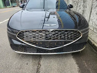 2023 GENESIS /G90