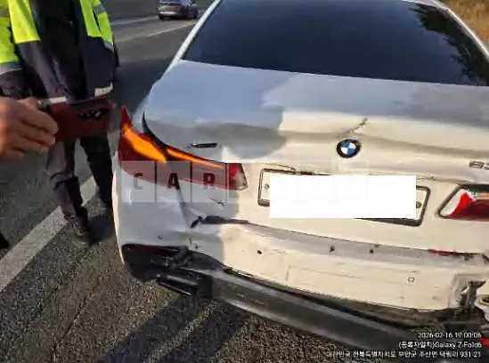 Photo 2 of 11: 2018 BMW 530i xDrive — Korean insurance auction