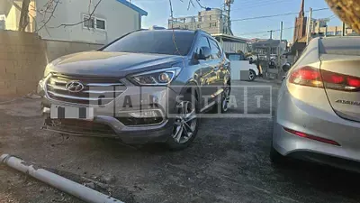 Photo 1 of 9: 2016 Hyundai Santa Fe DM 4WD — Korean insurance auction