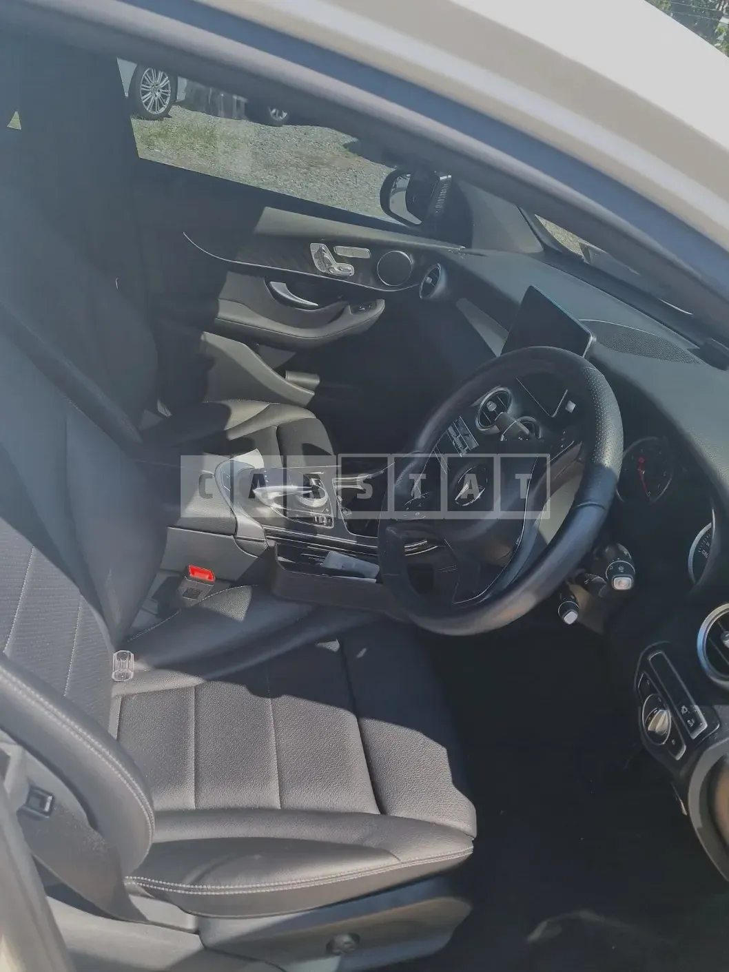 Photo 2 of 9: 2019 Mercedes-Benz GLC300 4Matic Coupe, VIN WDC0J4KB2KF528068 — Korean insurance auction