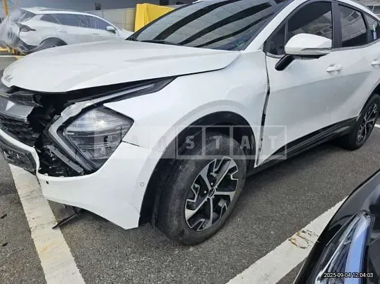 Photo 2 of 18: 2022 Kia Sportage — Korean insurance auction