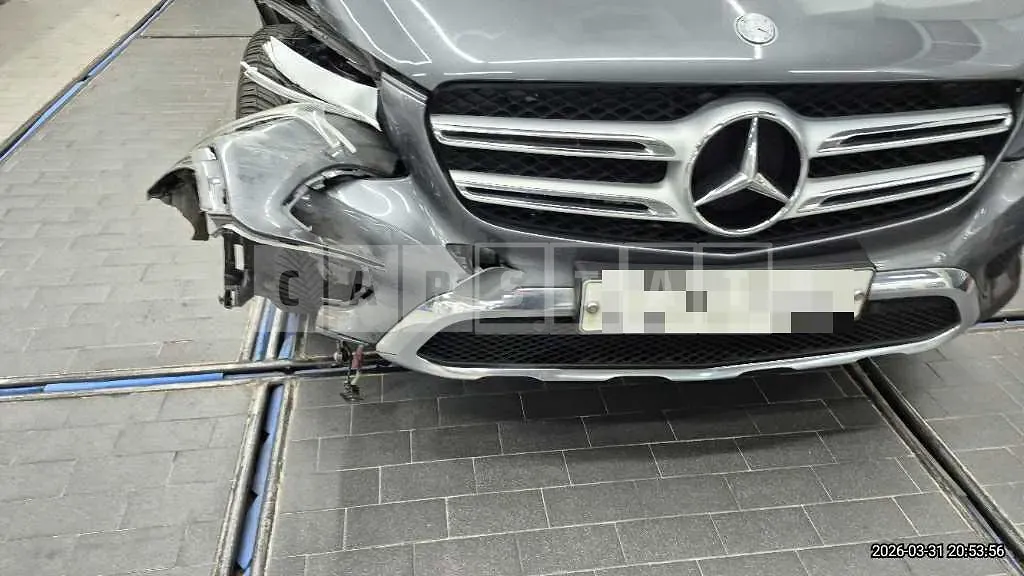 Photo 2 of 29: 2016 Mercedes-Benz GLC220 d 4Matic — Korean insurance auction