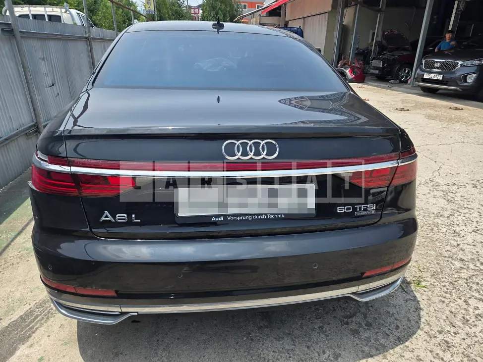 Photo 2 of 15: 2020 Audi A8 L 60 TFSI quattro — Korean insurance auction