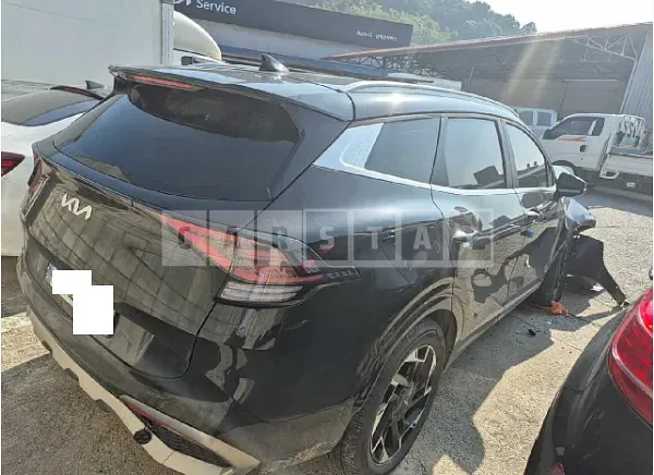 Photo 2 of 19: 2023 Kia Sportage — Korean insurance auction
