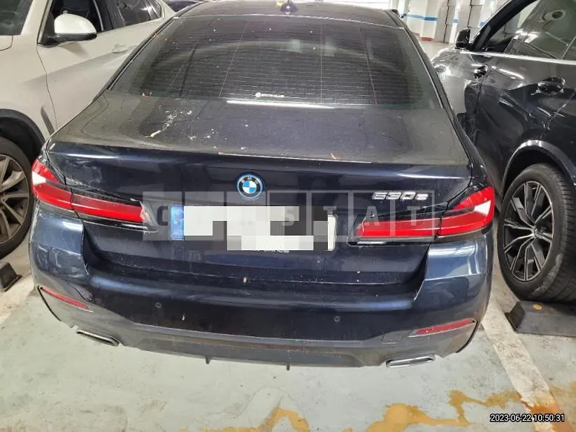 Photo 2 of 13: 2022 BMW 530e, VIN WBA51AG04PCL09247 — Korean insurance auction