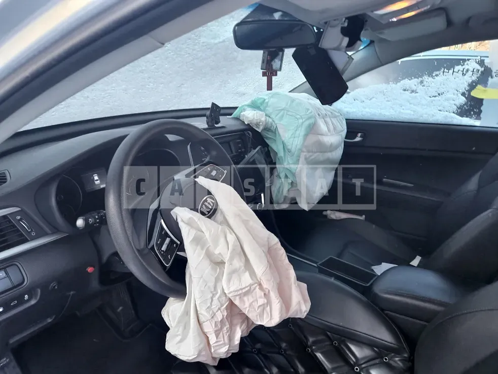 Photo 2 of 5: 2019 Kia K5 2.0(LPI), VIN KNAGU416BLA381793 — Korean insurance auction