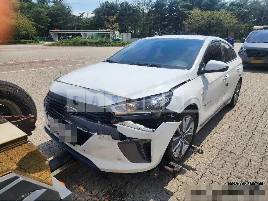 Photo 3 of 3: 2016 Hyundai IONIQ Hybrid — Korean insurance auction