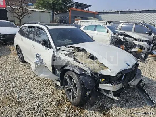Photo 2 of 11: 2023 BMW 320i Touring, VIN WBA31FY08PFR07648 — Korean insurance auction