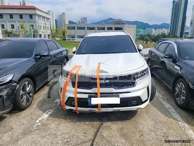 Photo 1 of 13: 2022 Kia Sorento, VIN KNARK81GBNA076966 — Korean insurance auction