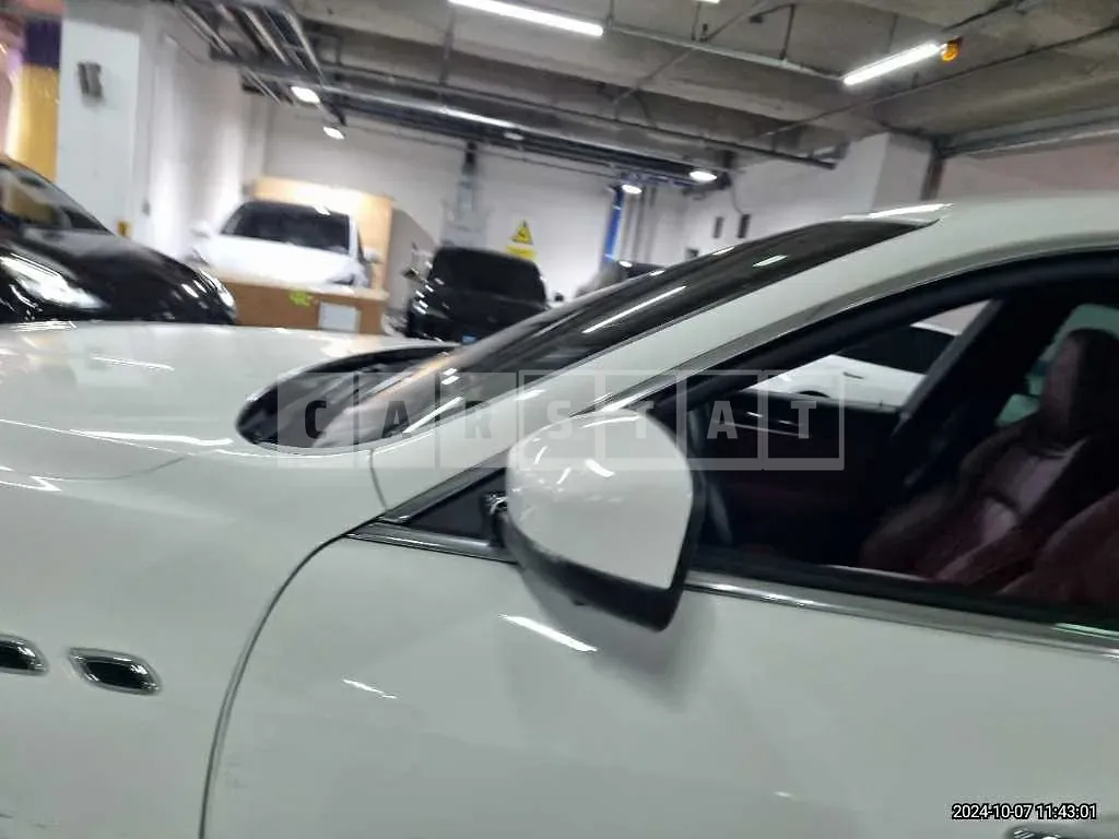 Photo 2 of 19: 2018 Maserati Levante Diesel — Korean insurance auction