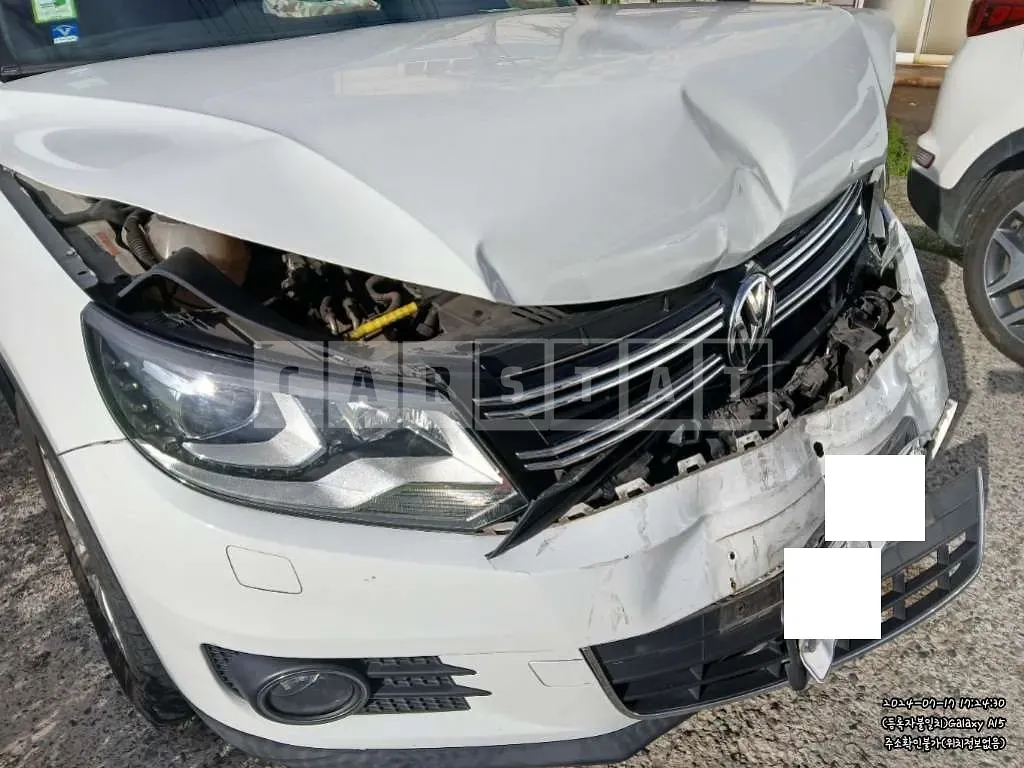 Photo 3 of 3: 2015 Volkswagen Tiguan 2.0 TDI Blue Motion — Korean insurance auction