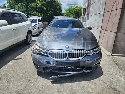 Photo 1 of 15: 2020 BMW 320i — Korean insurance auction