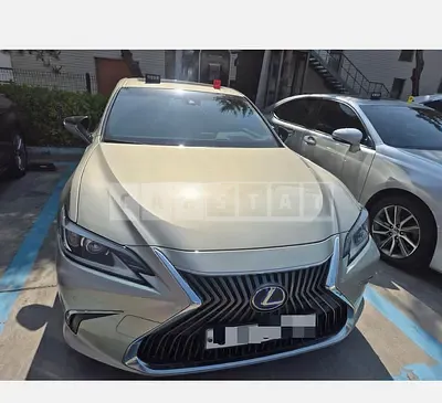Photo 1 of 15: 2018 Lexus ES300h — Korean insurance auction