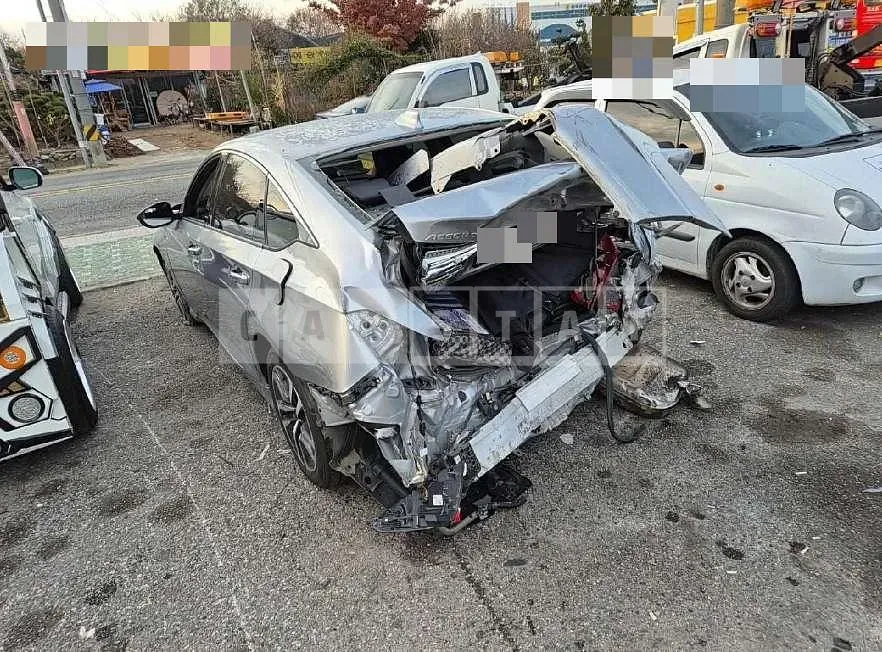 Photo 2 of 20: 2019 Honda Accord Hybrid — Korean insurance auction