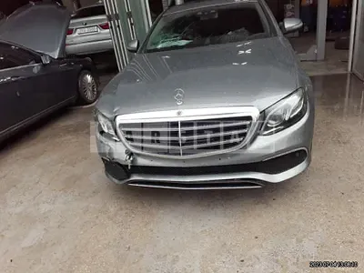 Photo 1 of 28: 2018 Mercedes-Benz E220d 4Matic, VIN WDDZF0FB8JA418919 — Korean insurance auction
