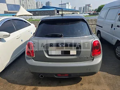 Photo 1 of 5: 2017 MINI 미니 쿠퍼 D 파이브-도어 — Korean insurance auction