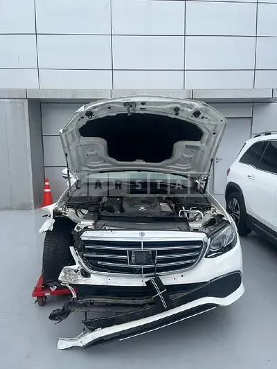 Photo 1 of 16: 2020 Mercedes-Benz E 300 4Matic, VIN W1KZF4KBXLA800823 — Korean insurance auction