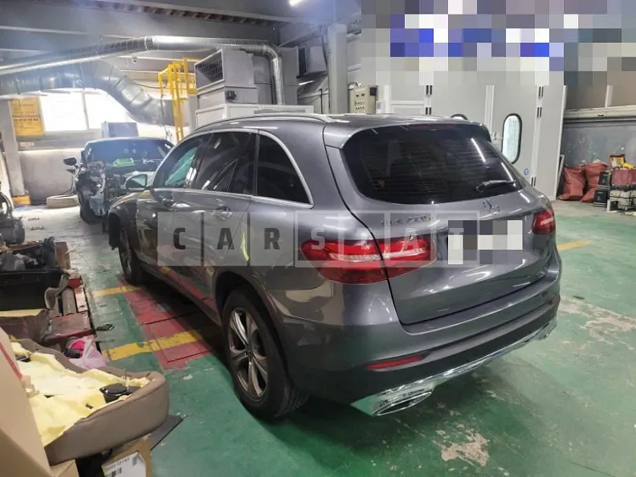Photo 2 of 10: 2017 Mercedes-Benz GLC220 d 4Matic — Korean insurance auction
