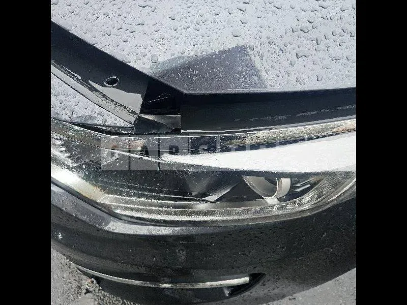 Photo 2 of 16: 2017 Kia K5, VIN KNAGU416BHA168051 — Korean insurance auction