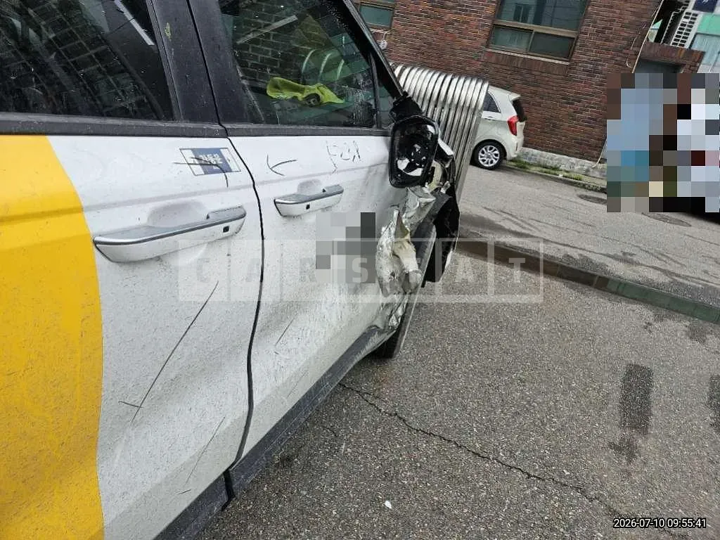 Photo 2 of 46: 2020 Kia Carnival Gasoline 3.5 — Korean insurance auction