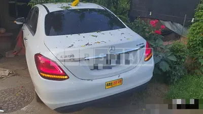 Photo 1 of 18: 2019 Mercedes-Benz C200 — Korean insurance auction
