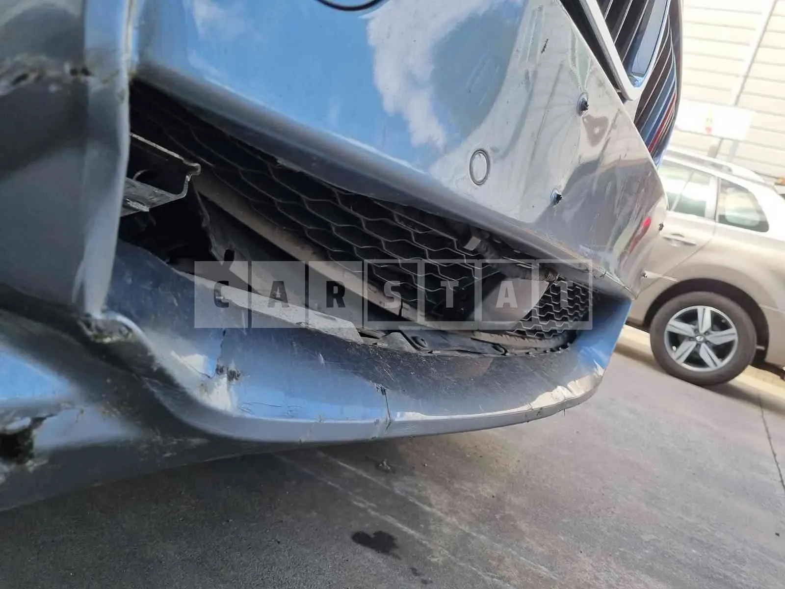 Photo 2 of 37: 2017 BMW 520d xDrive, VIN WBAJC5100HG852727 — Korean insurance auction