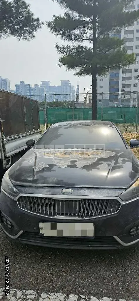 Photo 2 of 12: 2018 Kia K7 — Korean insurance auction