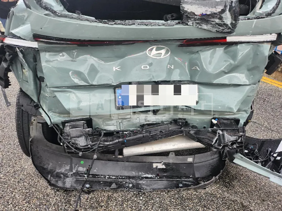Photo 2 of 18: 2023 Hyundai Kona Hybrid — Korean insurance auction