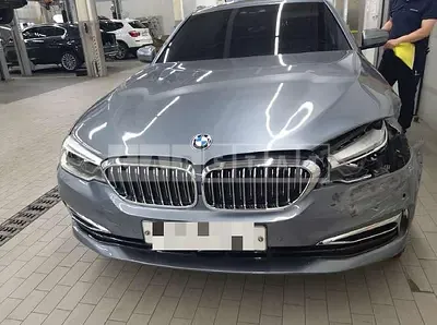 Photo 1 of 11: 2019 BMW 530i, VIN WBAJD3104KWE99619 — Korean insurance auction