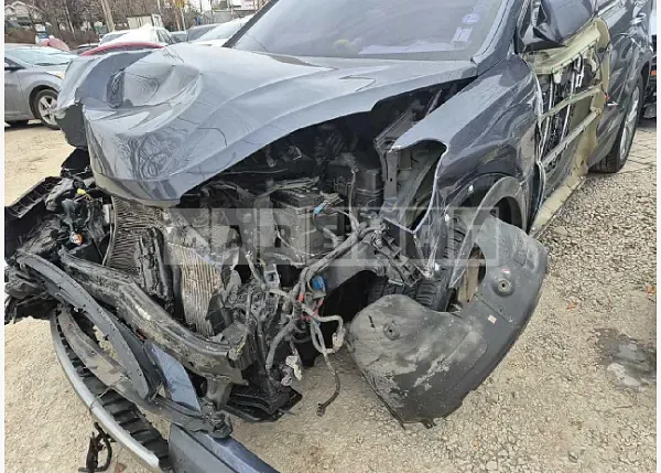 Photo 2 of 11: 2017 Hyundai Santa Fe — Korean insurance auction