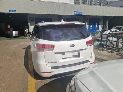 Photo 1 of 30: 2015 Kia Carnivals, VIN KNHMF37ABGS116982 — Korean insurance auction