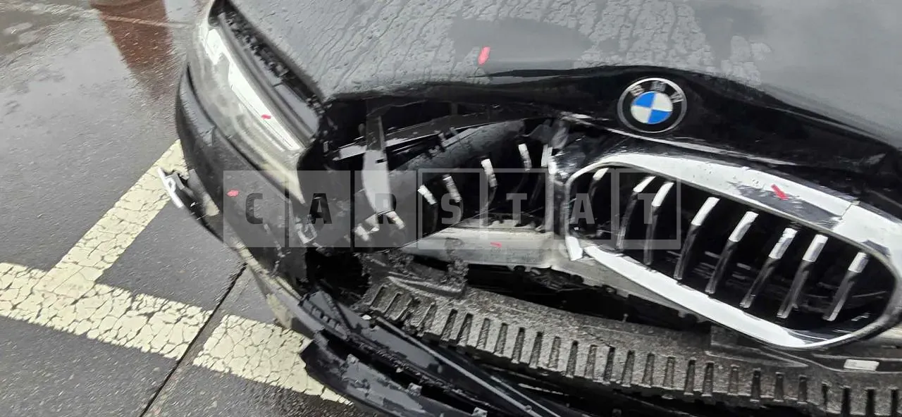 Photo 2 of 33: 2020 BMW 530i, VIN WBA71BH0XMWW92053 — Korean insurance auction