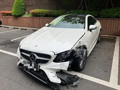 Photo 1 of 46: 2020 Mercedes-Benz E450 4Matic Coupe — Korean insurance auction