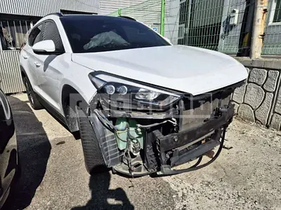 Photo 1 of 6: 2016 Hyundai Tucson — Korean insurance auction
