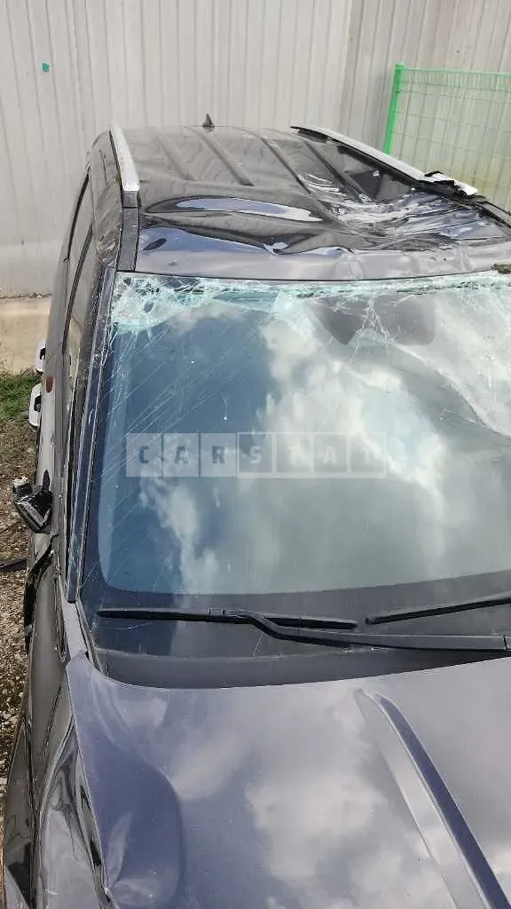 Photo 2 of 9: 2024 Kia Carnival Hybrid 1.6 — Korean insurance auction
