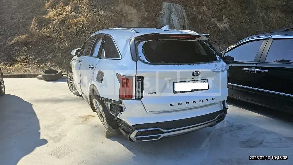 Photo 2 of 13: 2021 Kia Sorento — Korean insurance auction
