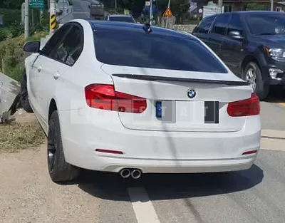 Photo 1 of 11: 2018 BMW 320d, VIN WBA8C5103JP843265 — Korean insurance auction