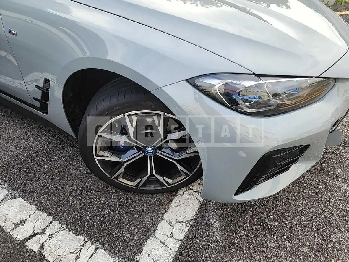 Photo 2 of 9: 2024 BMW i4 eDrive40 — Korean insurance auction