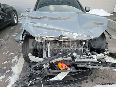 Photo 1 of 25: 2019 Mercedes-Benz E 300 4Matic, VIN WDDZF4KB1KA568515 — Korean insurance auction