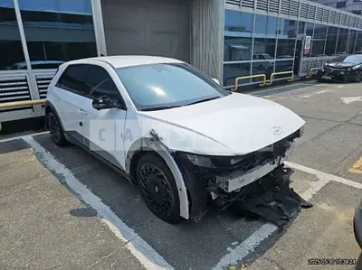 Photo 1 of 50: 2022 Hyundai IONIQ 5, VIN KMHKR81AFNU080533 — Korean insurance auction
