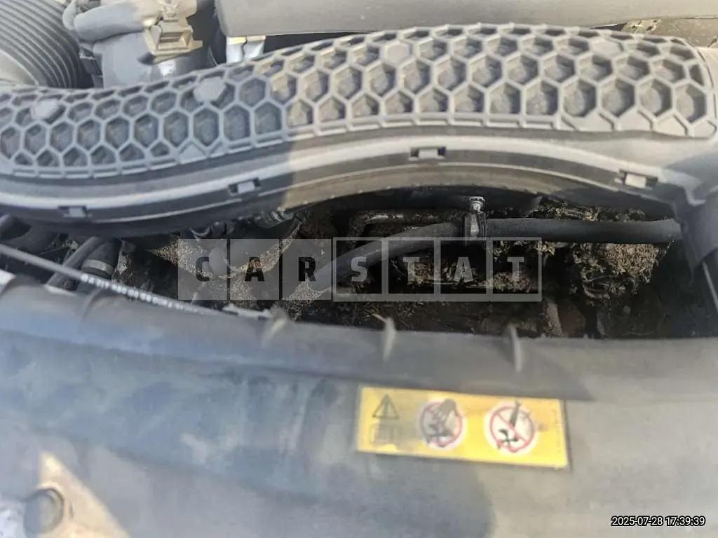 Photo 2 of 13: 2016 Mercedes-Benz E300 4Matic — Korean insurance auction