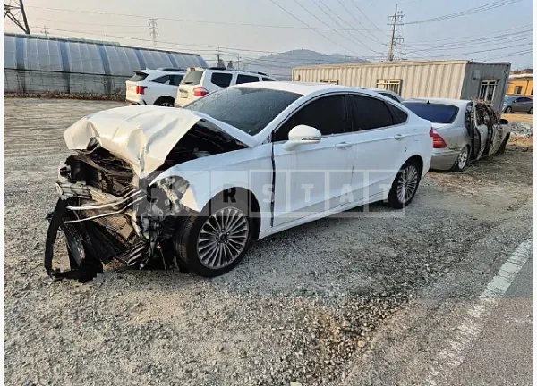Photo 2 of 10: 2017 Ford Mondeo 2.0 — Korean insurance auction