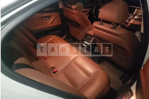 Photo 2 of 12: 2016 BMW 520d xDrive, VIN WBA5E7105GG158671 — Korean insurance auction
