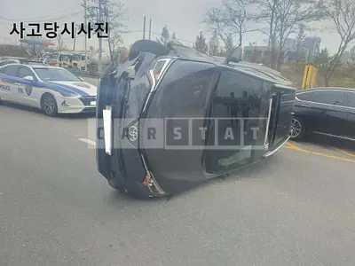 Photo 1 of 23: 2016 Toyota LAV4, VIN JTMYFREVXHD096850 — Korean insurance auction
